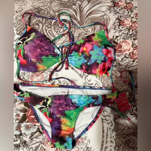 NWT Candies Juniors Multi Colorful Floral Bikini - Size XL Top & L Bottom - Picture 2 of 9